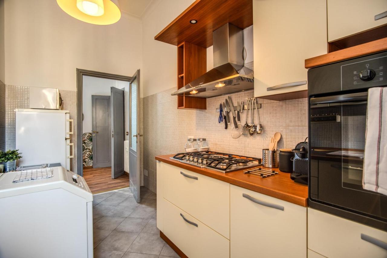Residenza Regina Apartment โรม ภายนอก รูปภาพ