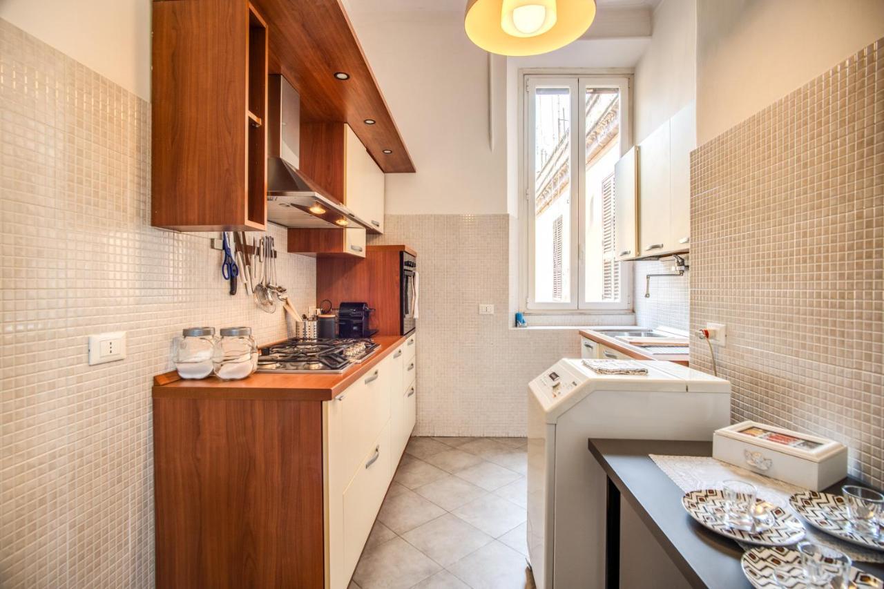 Residenza Regina Apartment โรม ภายนอก รูปภาพ