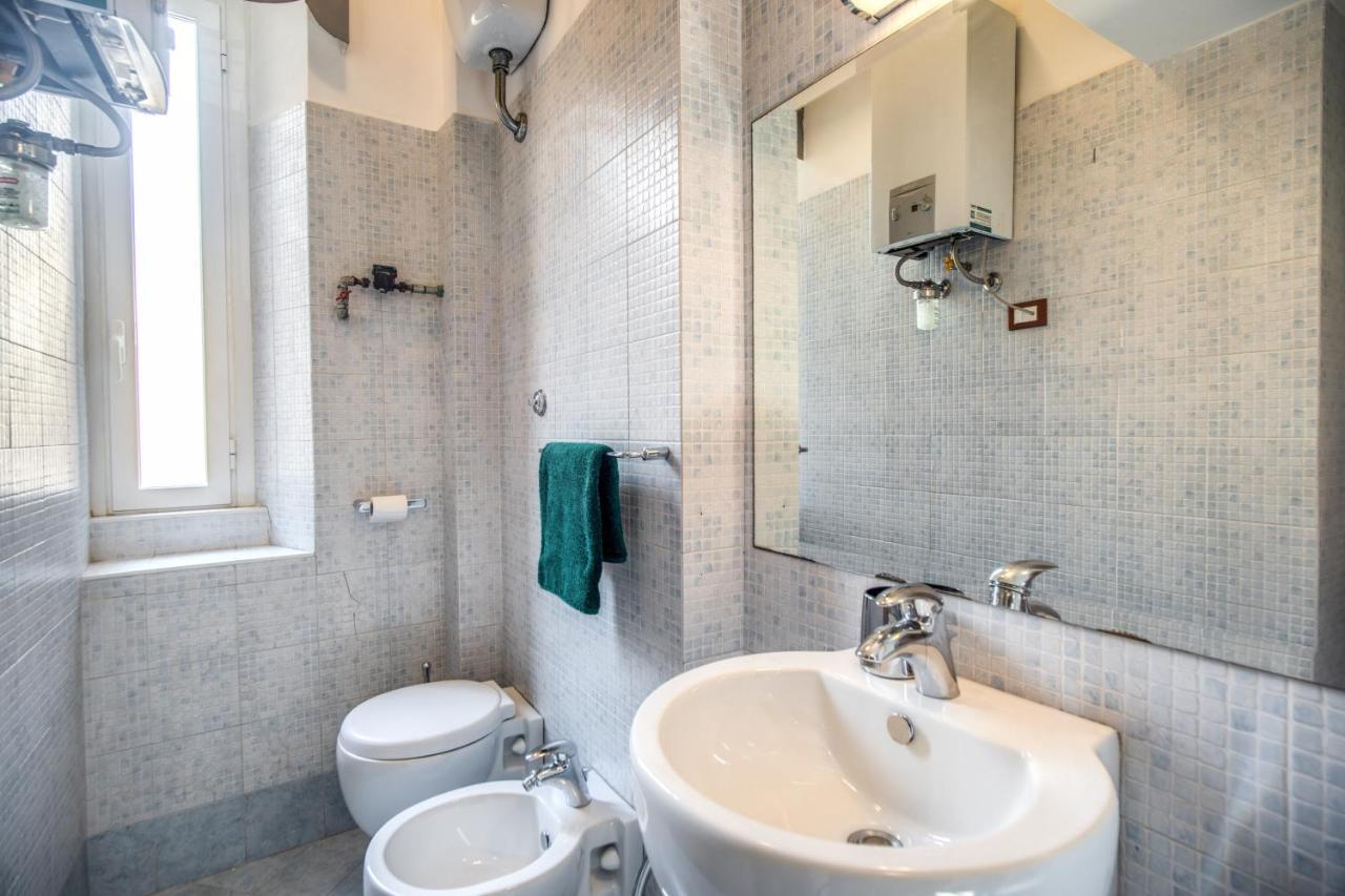 Residenza Regina Apartment โรม ภายนอก รูปภาพ